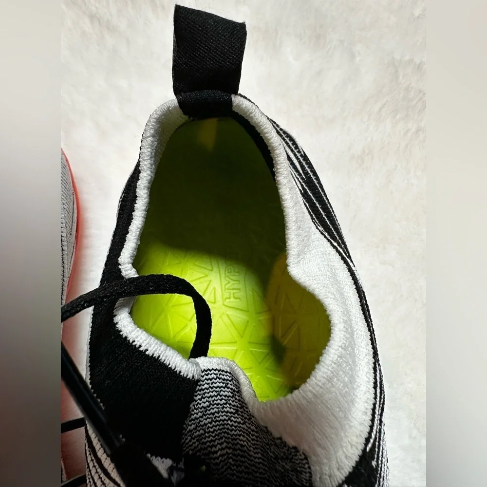 Nike Black and White Knit Sneakers with Red Soles